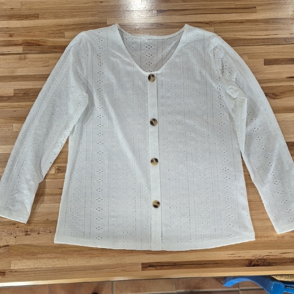 White Eyelet Pull Over Layering Blouse - Picture 1 of 5
